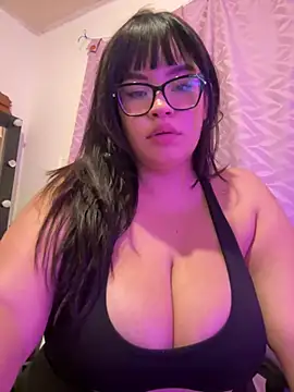 Snapshot of Emily_Taylor2 chatting on June 15, 2:03 am Emily Taylor2 online show from June 15, 2:03 am