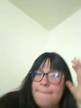 Snapshot of Emily_Taylor2 chatting on June 17, 2:03 am Emily Taylor2 online show from June 17, 2:03 am