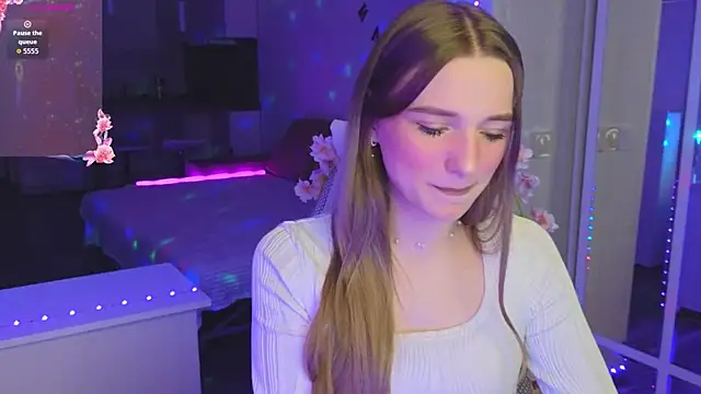 Elsa wow online show from May 5, 9:12 pm