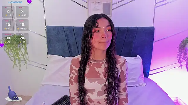 Camilla Miller01 online show from September 20, 12:50 pm