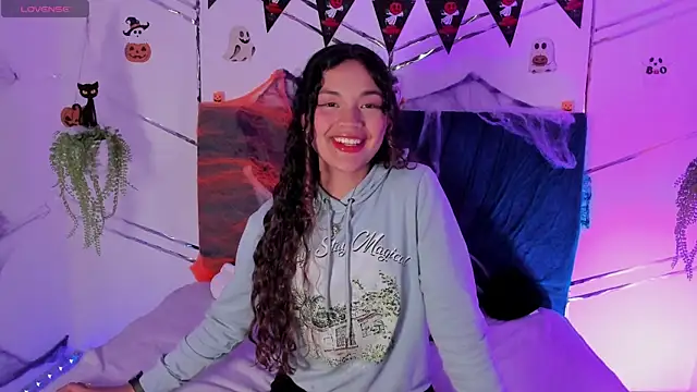 Camilla Miller01 online show from October 17, 9:17 pm