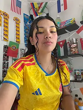 Snapshot of Camilla_Miller01 chatting on July 3, 12:33 pm Camilla Miller01 online show from July 3, 12:33 pm