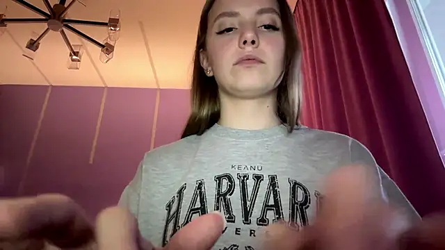 Snapshot of LinaMoonBlessed chatting on March 31, 11:43 am LinaMoonBlessed online show from March 31, 11:43 am