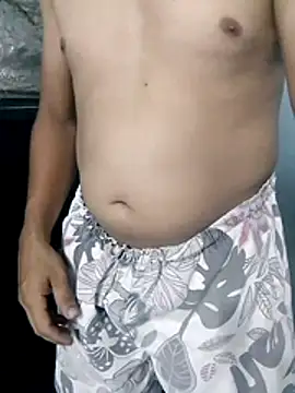 Snapshot of miroqui143 chatting on November 12, 12:22 am miroqui143 online show from November 12, 12:22 am