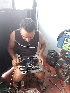 Snapshot of miroqui143 chatting on November 13, 3:55 pm miroqui143 online show from November 13, 3:55 pm