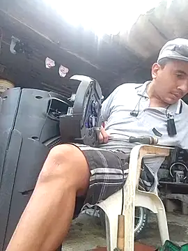 Snapshot of miroqui143 chatting on January 17, 1:16 pm miroqui143 online show from January 17, 1:16 pm