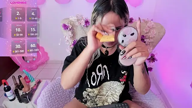 Nataliahenao69 online show from November 12, 2:28 pm