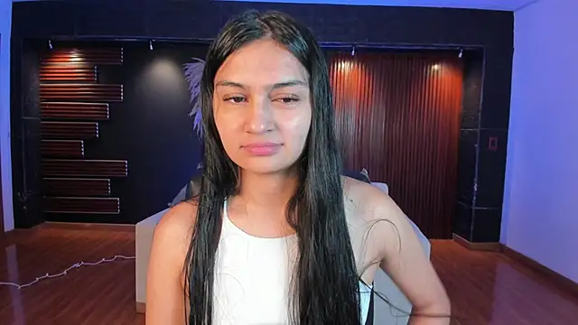 Snapshot of AidaJones chatting on September 18, 11:56 am AidaJones online show from September 18, 11:56 am