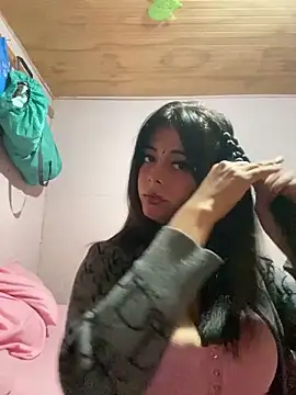 kiittyselenita online show from May 1, 2:38 am