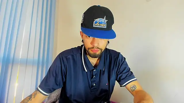 Snapshot of Theferxxo_12 chatting on November 4, 10:09 pm Theferxxo 12 online show from November 4, 10:09 pm