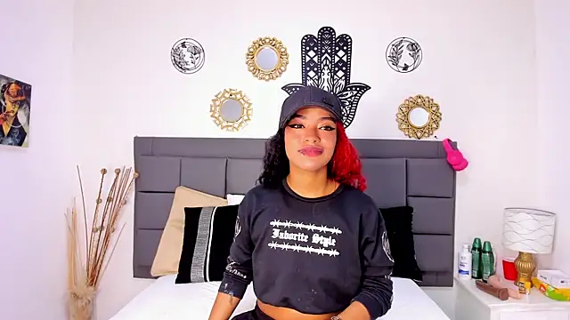 summer williams18 online show from March 31, 11:54 am