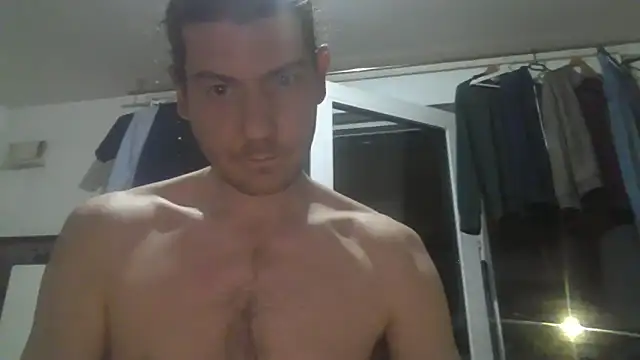 Snapshot of captainckring chatting on April 4, 12:20 am captainckring online show from April 4, 12:20 am