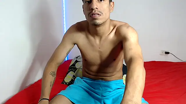 Snapshot of IsaXander743 chatting on October 11, 1:05 am IsaXander743 online show from October 11, 1:05 am