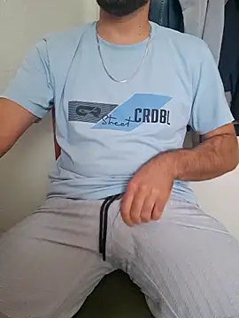 Snapshot of esmerkralkobra chatting on October 28, 1:14 pm esmerkralkobra online show from October 28, 1:14 pm