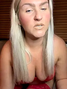 Snapshot of Charleigh_xx chatting on September 21, 8:54 pm Charleigh xx online show from September 21, 8:54 pm