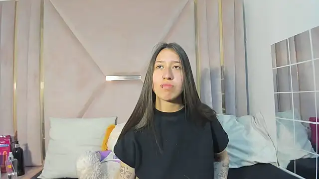 venusmorgan online show from October 15, 3:01 pm