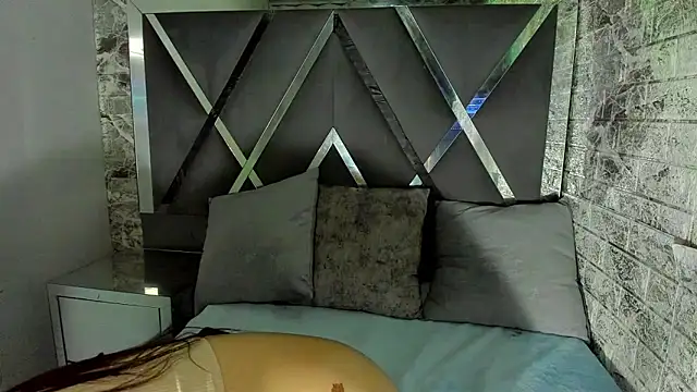 venusmorgan online show from January 13, 9:20 pm