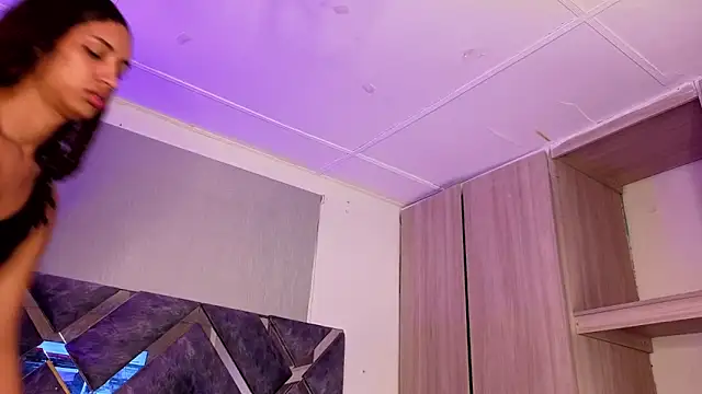 candice777 online show from December 19, 1:29 pm