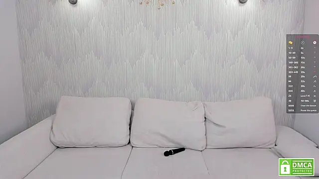 Snapshot of KeeleyBuoy chatting on September 10, 1:05 am KeeleyBuoy online show from September 10, 1:05 am