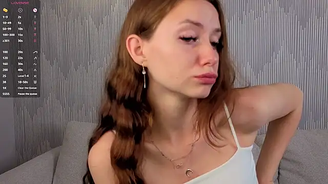 Snapshot of KeeleyBuoy chatting on October 15, 1:17 am KeeleyBuoy online show from October 15, 1:17 am