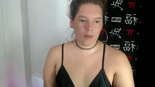 samanthaa hot  online show from May 7, 7:30 pm