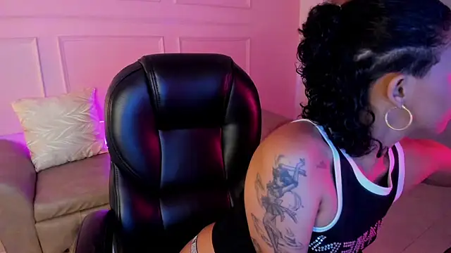 aitana kahlo online show from January 12, 7:52 pm