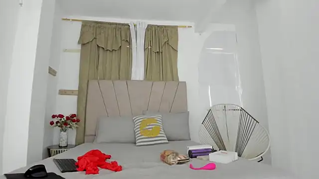 Snapshot of Lady_miss___ chatting on September 30, 12:54 pm Lady miss online show from September 30, 12:54 pm