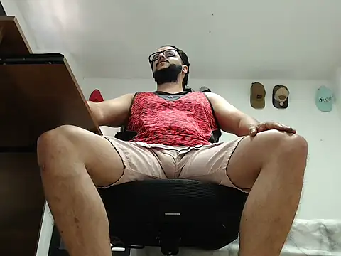 cloudsxxx online show from February 28, 4:08 pm