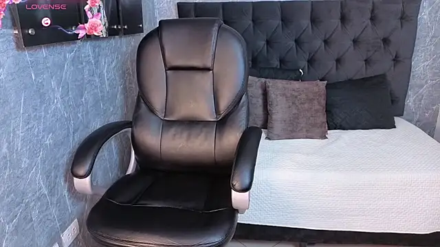 Snapshot of eileen__hills chatting on September 27, 7:08 pm eileen hills online show from September 27, 7:08 pm