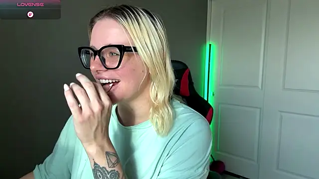 Charlies world online show from September 26, 5:50 pm