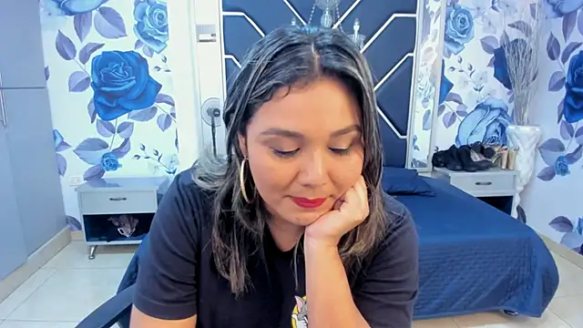 LatinaHoleQueen online show from September 24, 2:31 pm