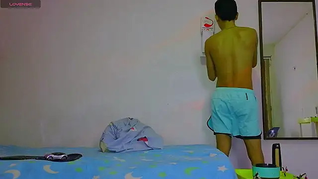 dylan apol0 online show from March 1, 3:08 am