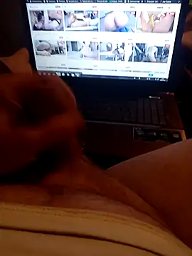 Snapshot of tonkpo8899 chatting on February 12, 3:56 am tonkpo8899 online show from February 12, 3:56 am