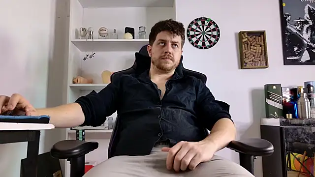 aaron nvk online show from February 11, 9:31 pm