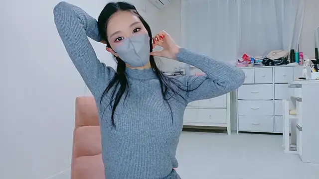 ramuchan desu online show from October 12, 1:37 am