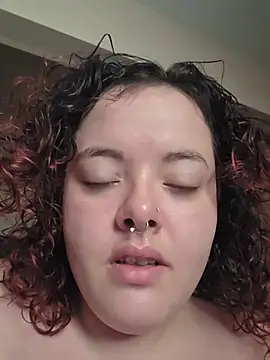 nuttiebuddy1 online show from May 19, 1:17 pm