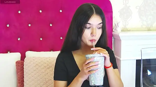 Snapshot of AlexisDevine chatting on September 12, 4:23 am AlexisDevine online show from September 12, 4:23 am