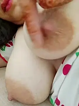 Snapshot of samoomaaa chatting on October 24, 8:44 am samoomaaa online show from October 24, 8:44 am