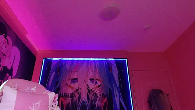 Snapshot of MilkMeSoftly chatting on October 16, 8:15 am MilkMeSoftly online show from October 16, 8:15 am