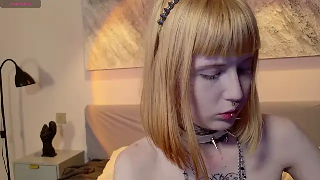MilkMeSoftly online show from May 7, 8:31 am