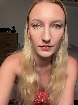 Snapshot of NattieBoo chatting on June 21, 8:00 pm NattieBoo online show from June 21, 8:00 pm