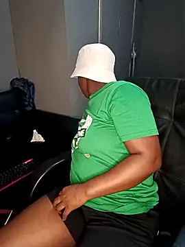 ALICIA X98 online show from February 1, 7:45 pm