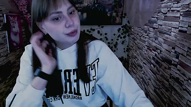 Amanda Bright  online show from October 5, 8:34 am