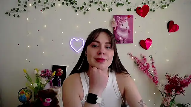 Amanda Bright  online show from March 14, 11:04 am