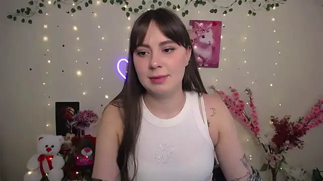 Amanda Bright  online show from May 9, 8:08 am