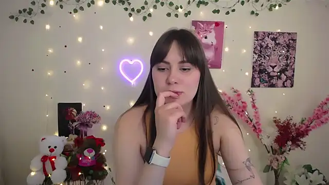 Amanda Bright  online show from May 13, 10:23 am