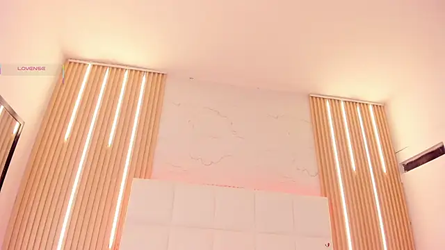 Elody rousse online show from December 5, 12:25 pm