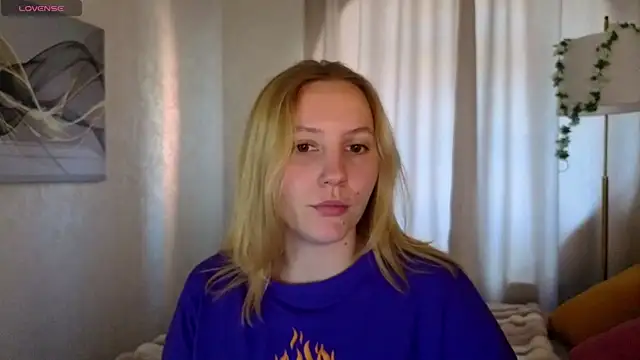 Anna Chelsea online show from May 5, 1:02 am
