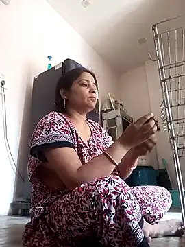 Snapshot of Trisha_71 chatting on October 16, 7:09 am Trisha 71 online show from October 16, 7:09 am