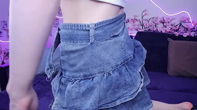 Megan--chan online show from November 18, 7:51 pm